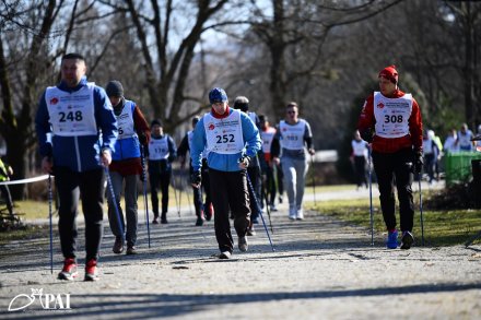 Zawody nordic walking w centrum Wisły